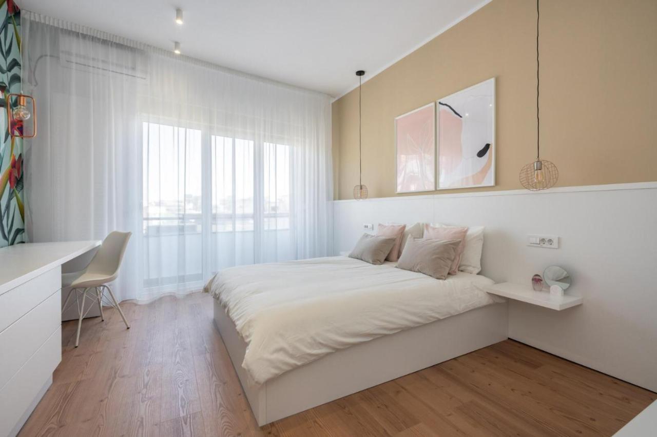 Fabulous Apartament With View In Calea Victoriei Bukares Bagian luar foto