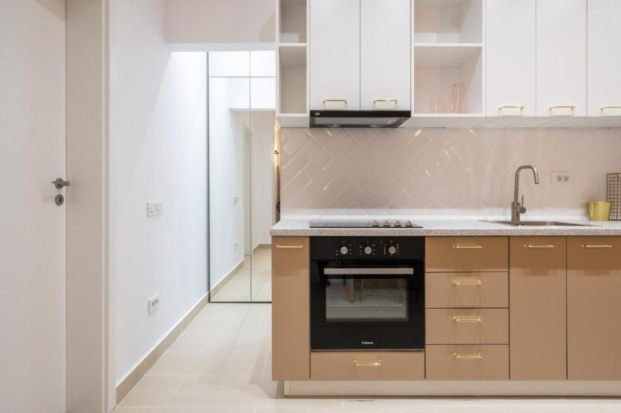 Fabulous Apartament With View In Calea Victoriei Bukares Bagian luar foto