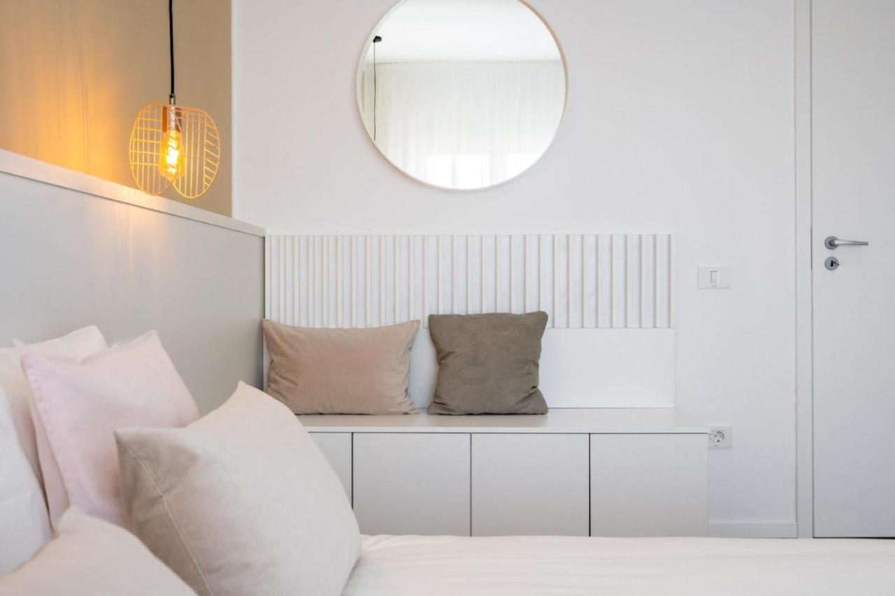 Fabulous Apartament With View In Calea Victoriei Bukares Bagian luar foto